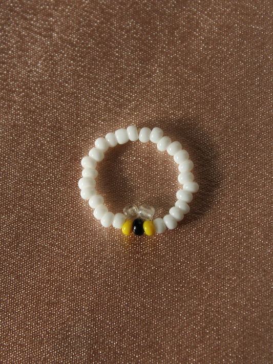 beaded bee ring