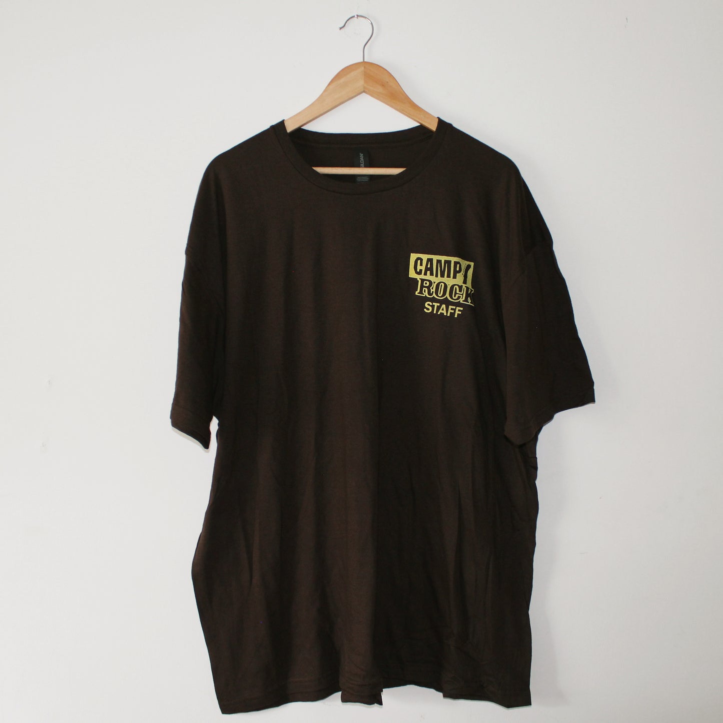 CR staff tee